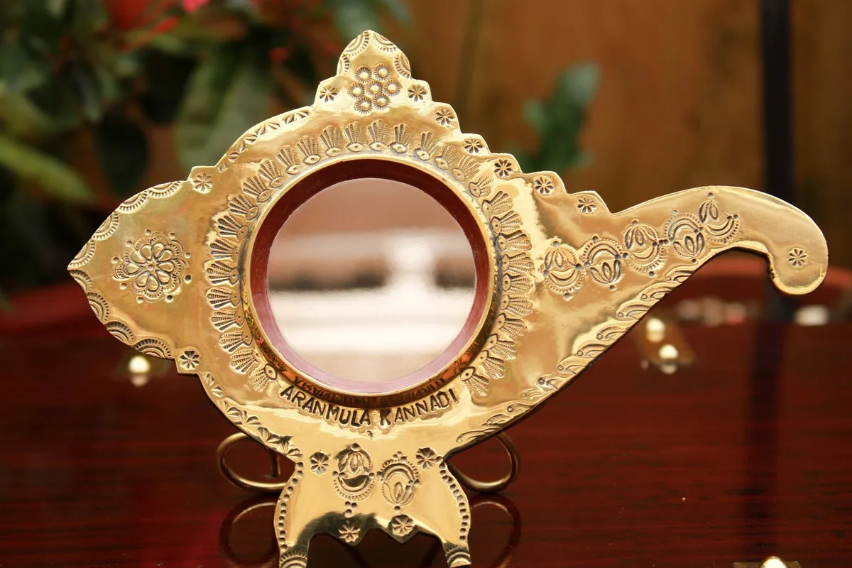 The Magic Behind Aranmula Metal Mirrors: A Reflection of Elegance and Perfection