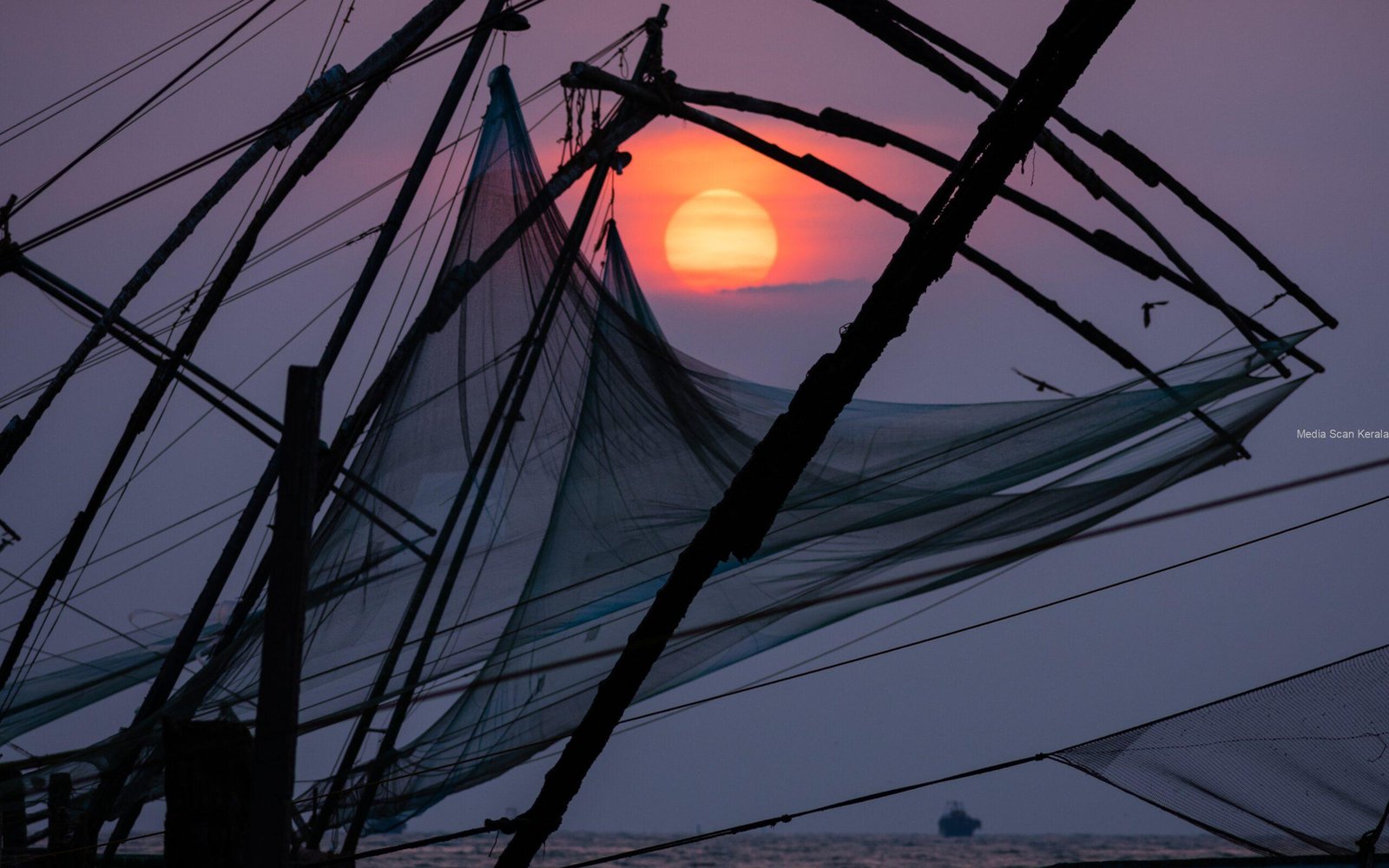 The Enchanting Beauty of Chinese Fishing Nets in Kochi